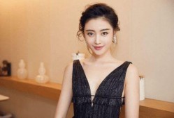 娱乐圈爆料官方女主是谁,官方女主身份揭晓，神秘女主角引热议