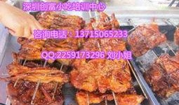 摆摊烤鸡腿爆料视频,美味诱惑引众人排队品尝